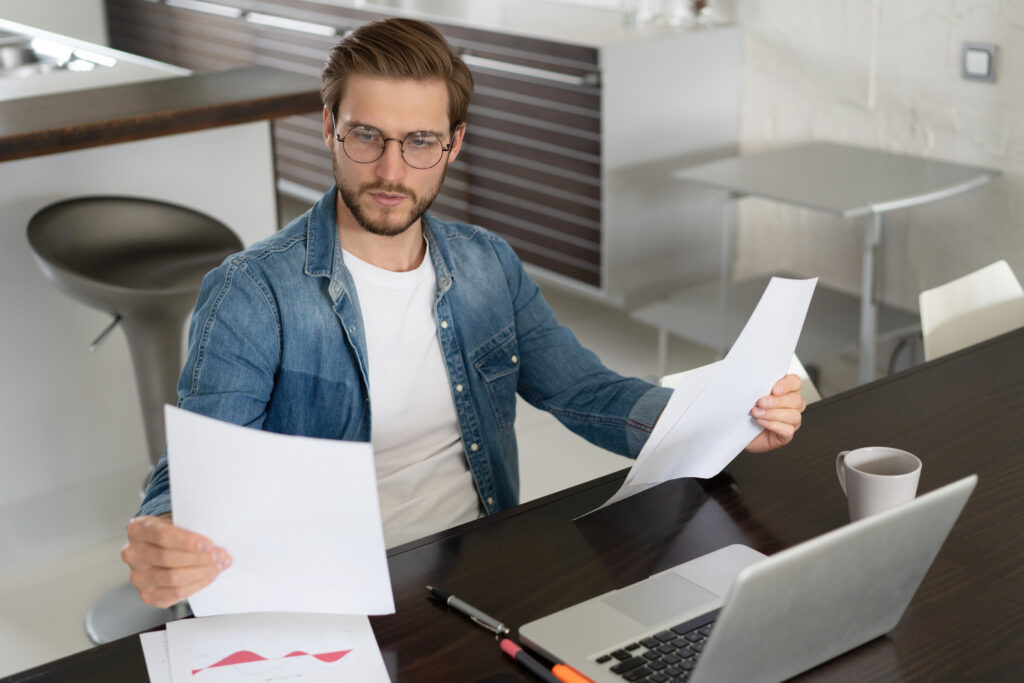 travailleur indépendant en télétravail